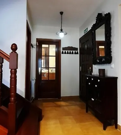 펜션 Casa En Sobarzo, Junto Al Parque De Cabarceno *