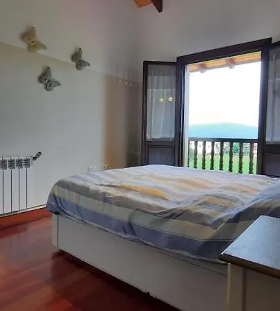 Casa En Sobarzo, Junto Al Parque De Cabarceno Сasa de vacaciones Sobarzo