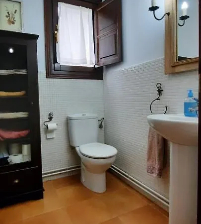 Casa En Sobarzo, Junto Al Parque De Cabarceno Sobarzo