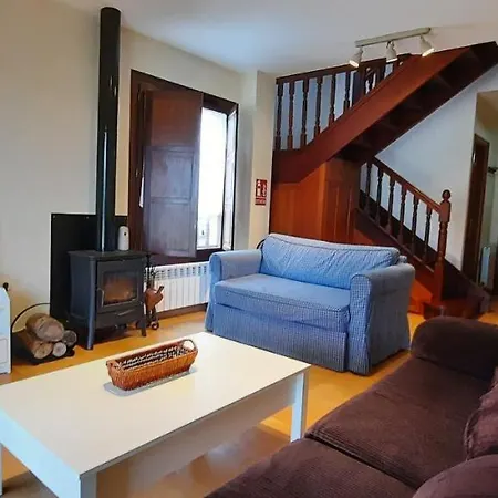 Casa En Sobarzo, Junto Al Parque De Cabarceno Сasa de vacaciones