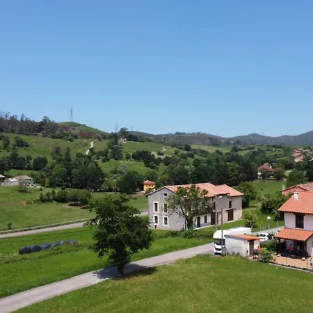 펜션 Casa En Sobarzo, Junto Al Parque De Cabarceno