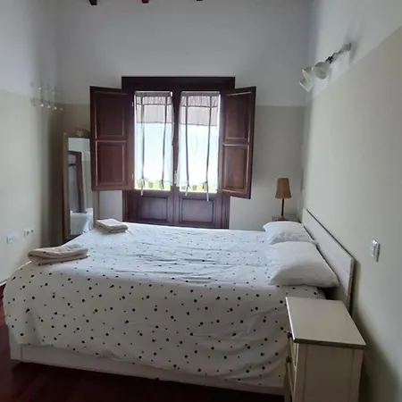 Casa En Sobarzo, Junto Al Parque De Cabarceno 펜션 *