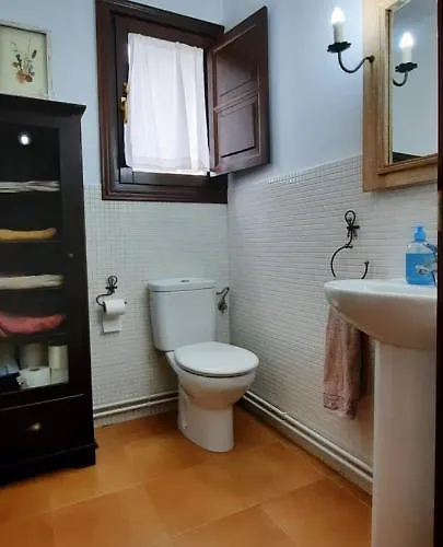 Casa En Sobarzo, Junto Al Parque De Cabarceno Sobarzo