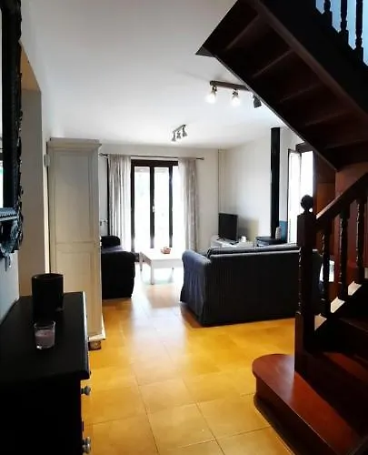 Casa En Sobarzo, Junto Al Parque De Cabarceno Sobarzo