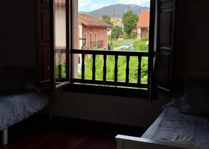 Casa En Sobarzo, Junto Al Parque De Cabarceno