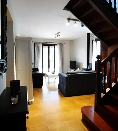 Casa En Sobarzo, Junto Al Parque De Cabarceno Sobarzo