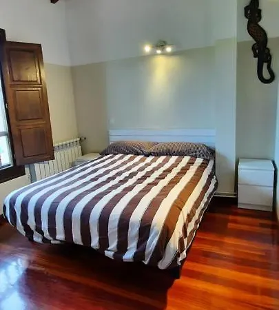 Casa En Sobarzo, Junto Al Parque De Cabarceno *