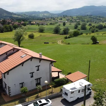 Casa En Sobarzo, Junto Al Parque De Cabarceno Sobarzo